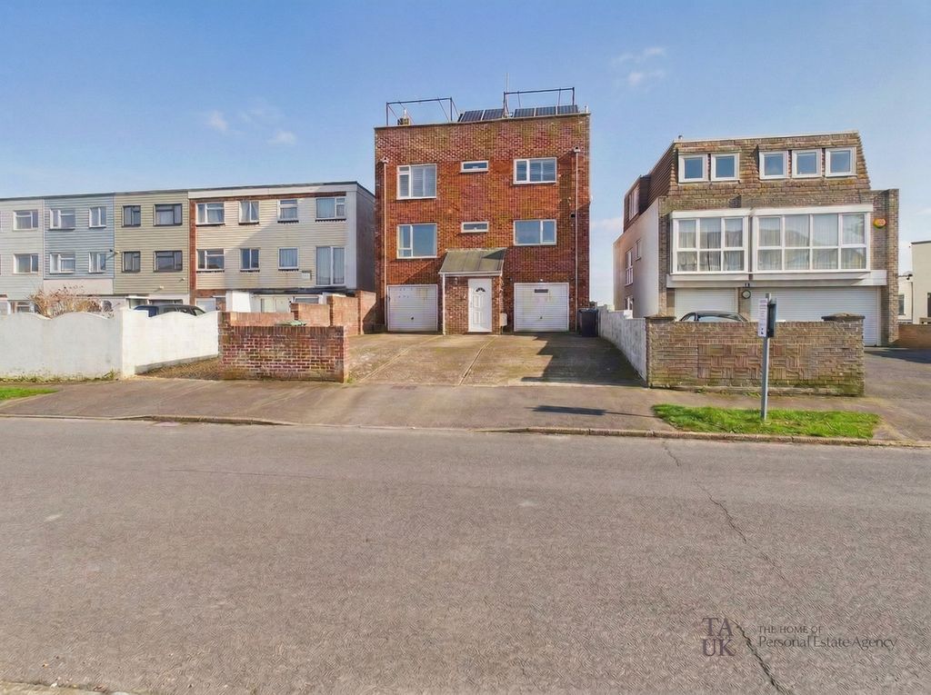Property photo 1 of 39