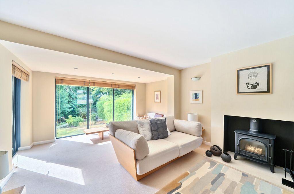 Property photo 2 of 13 1329460-9-6880A3B...