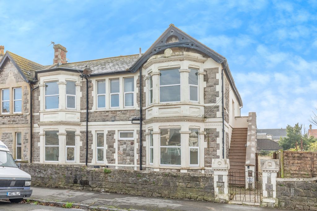 Property photo 1 of 8 External