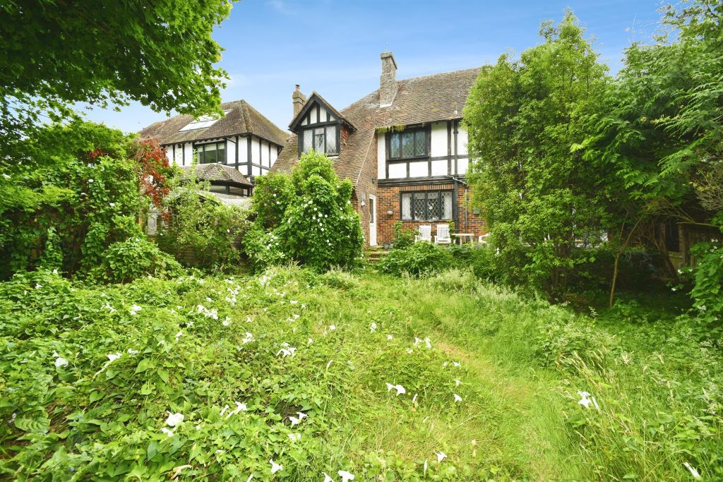 Property photo 2 of 6