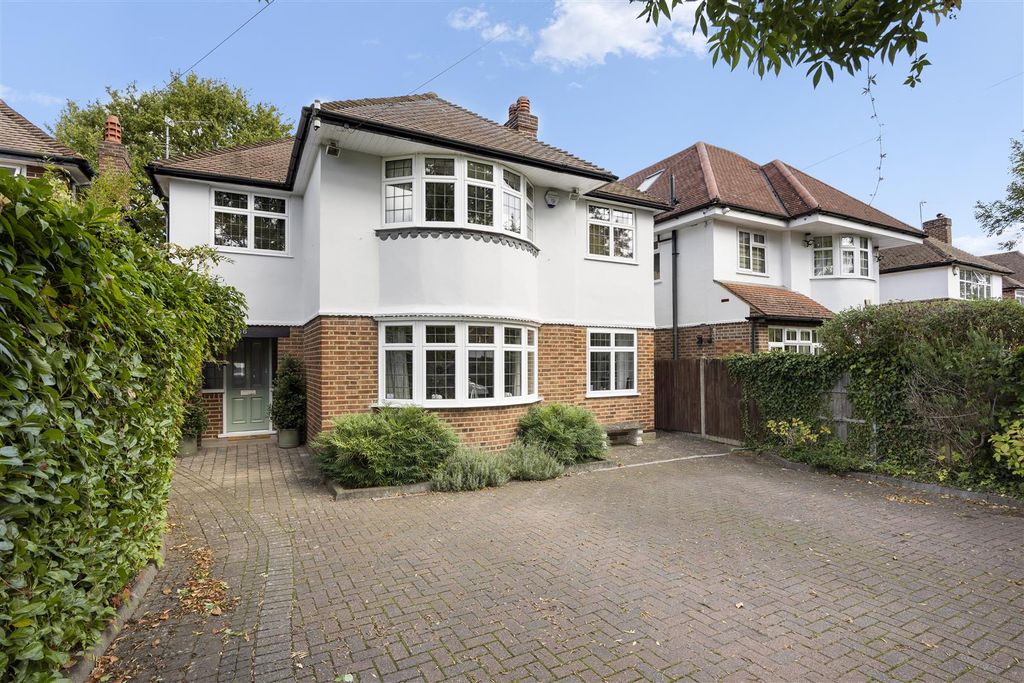 Property photo 1 of 18