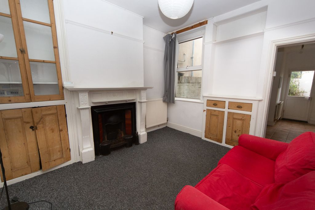 Property photo 3 of 11 Photo 03