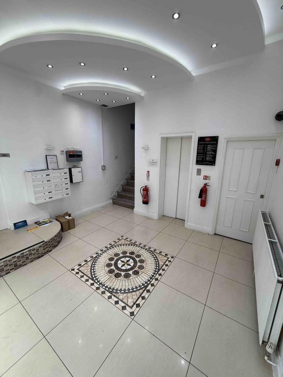 Property photo 2 of 8 Gallery