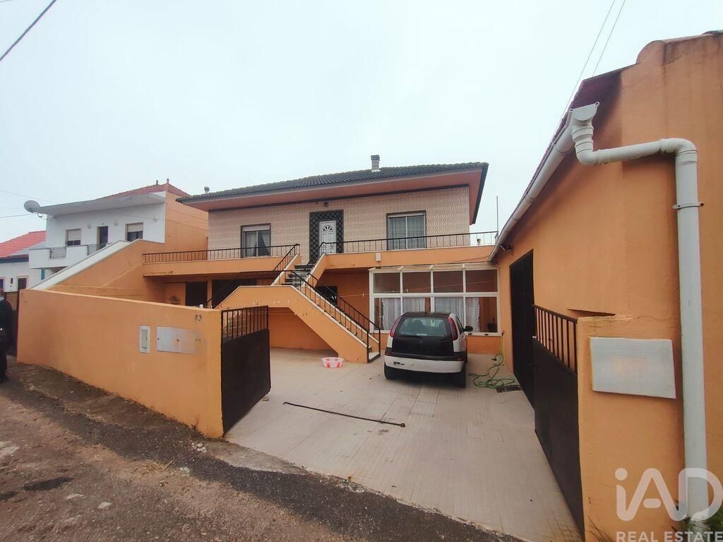 Property photo 1 of 40