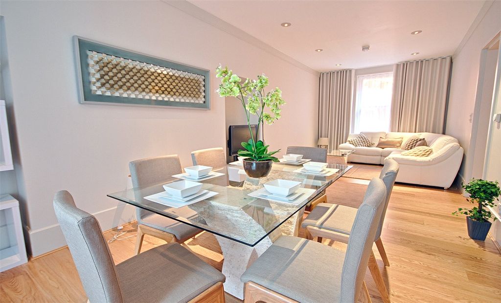 Property photo 2 of 12 Reception