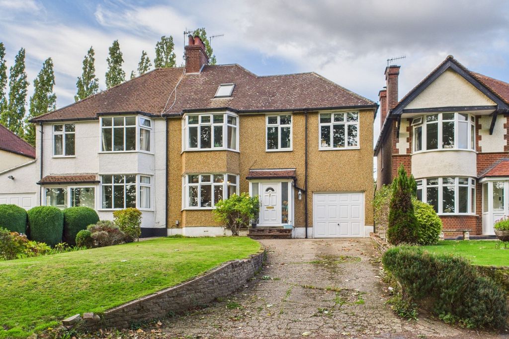 Property photo 1 of 32