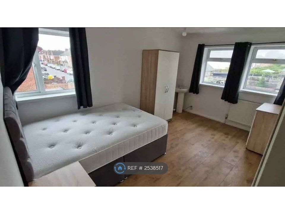 Property photo 2 of 3