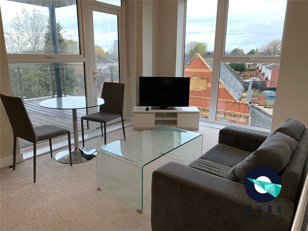 Property photo 1 of 11 Lounge