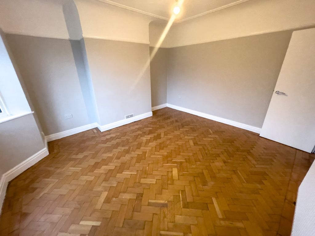 Property photo 2 of 13 Img_7083