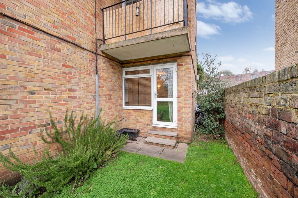 Property photo 3 of 11