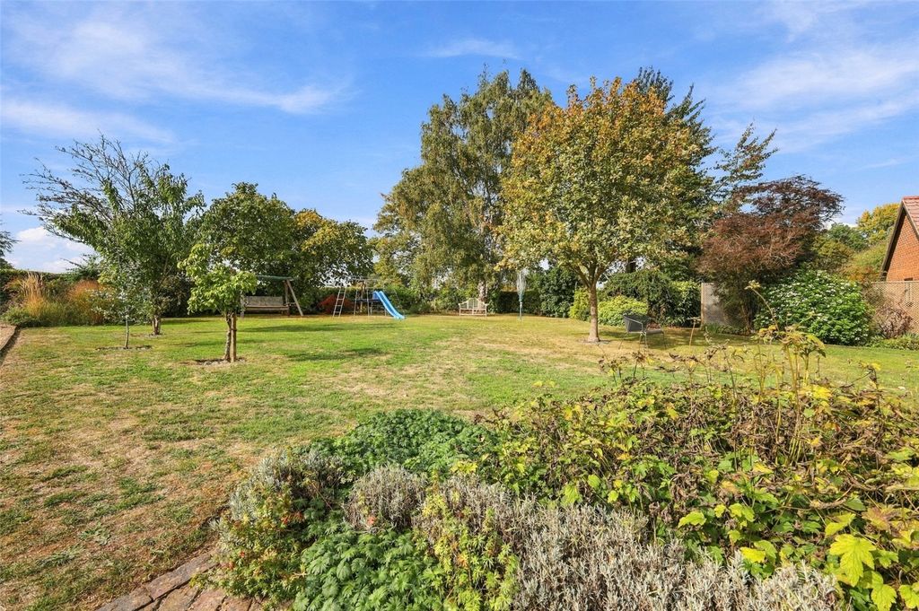 Property photo 3 of 42 Picture No. 02