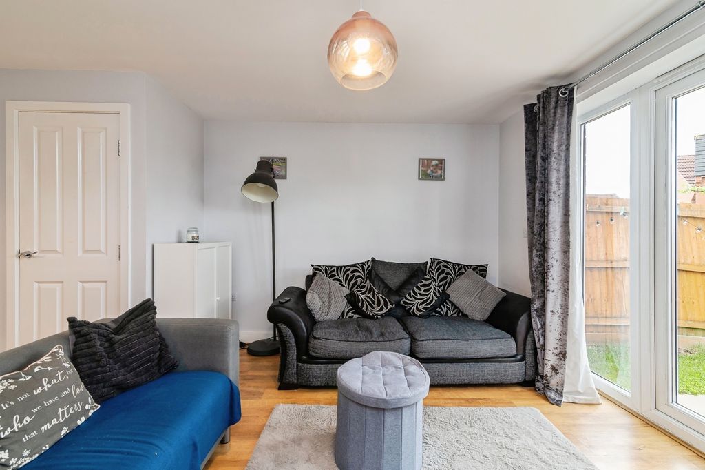 Property photo 3 of 15 Pbox-Img.Jpg