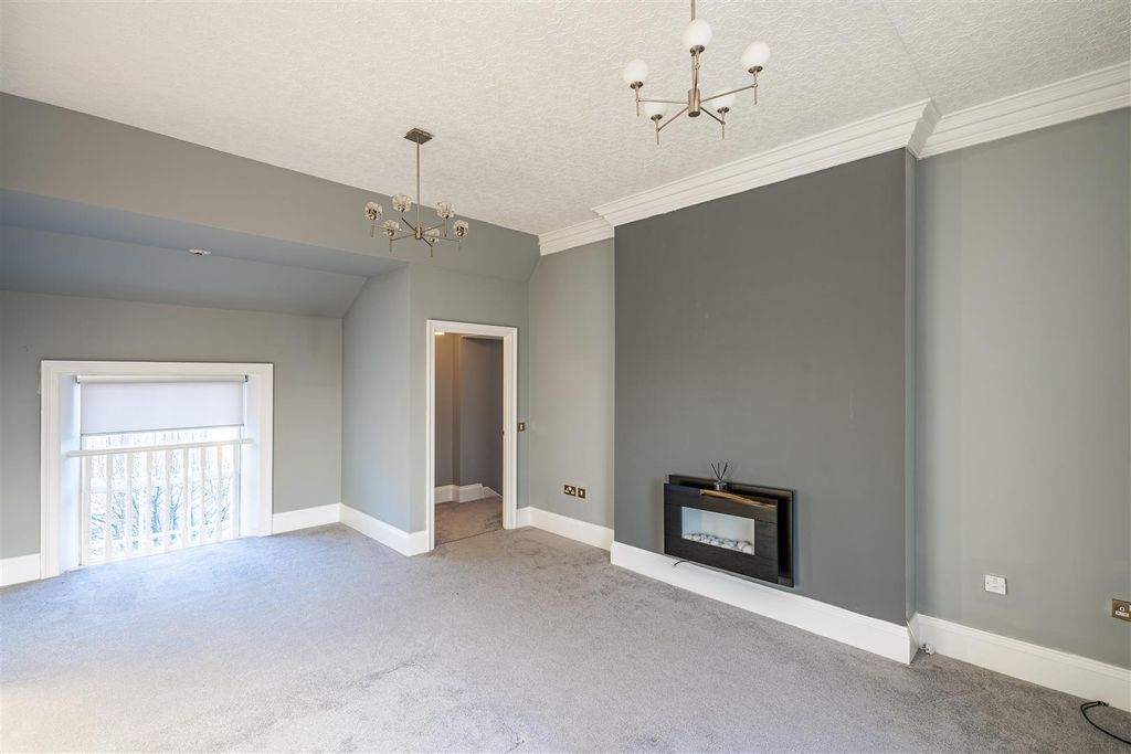 Property photo 3 of 14 Living Room