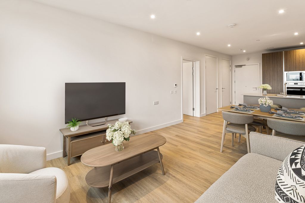 Property photo 3 of 14