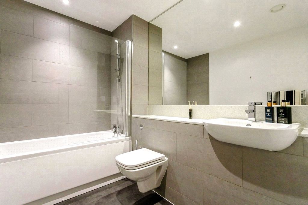 Property photo 2 of 10 Picture No. 18