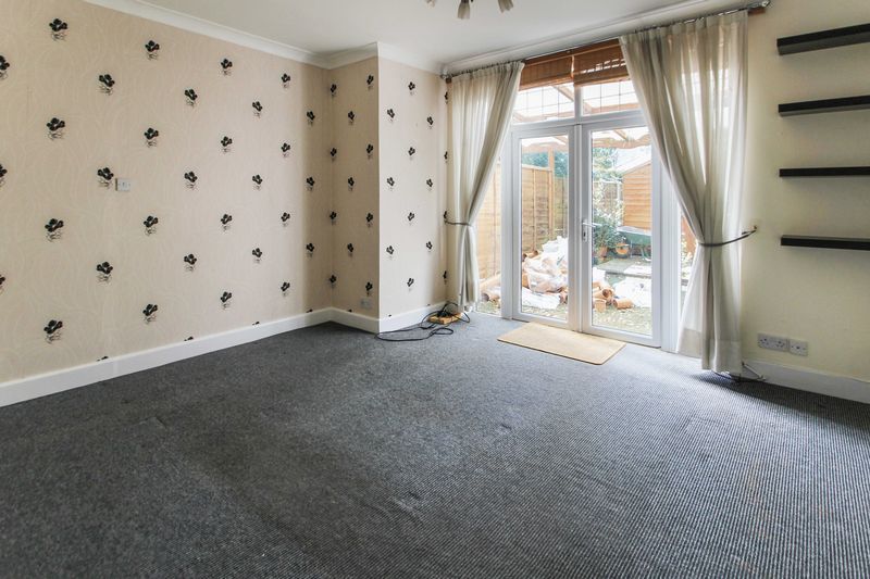 Property photo 2 of 7 Photo 3