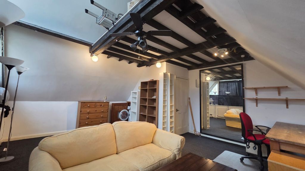 Property photo 1 of 4