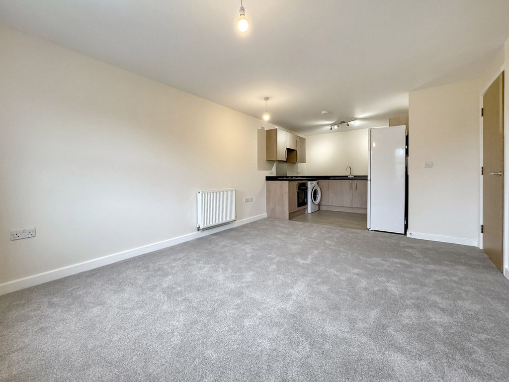 Property photo 3 of 8