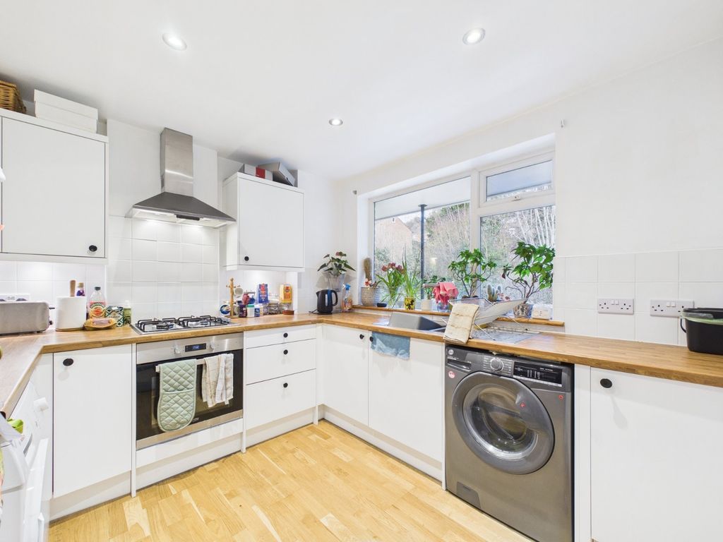 Property photo 2 of 15 Kitchen