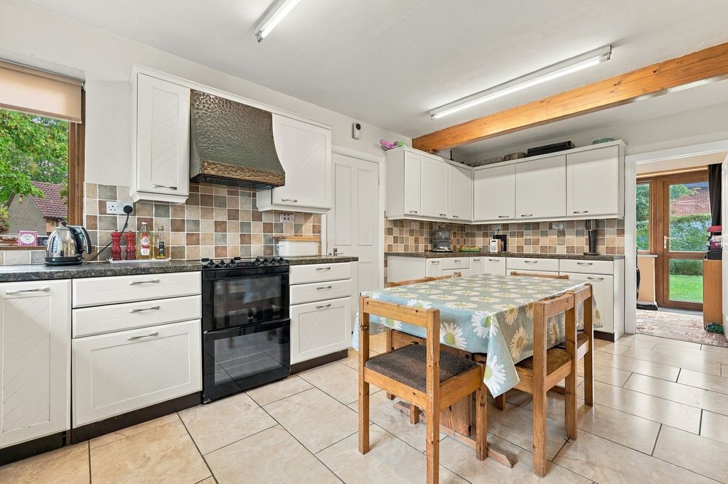 Property photo 2 of 16 19_015_Img_2877