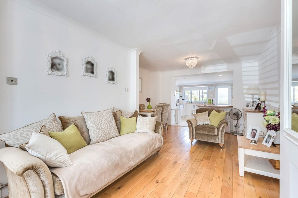 Property photo 2 of 13