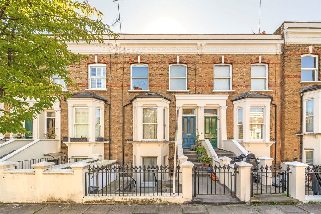 Property photo 2 of 8