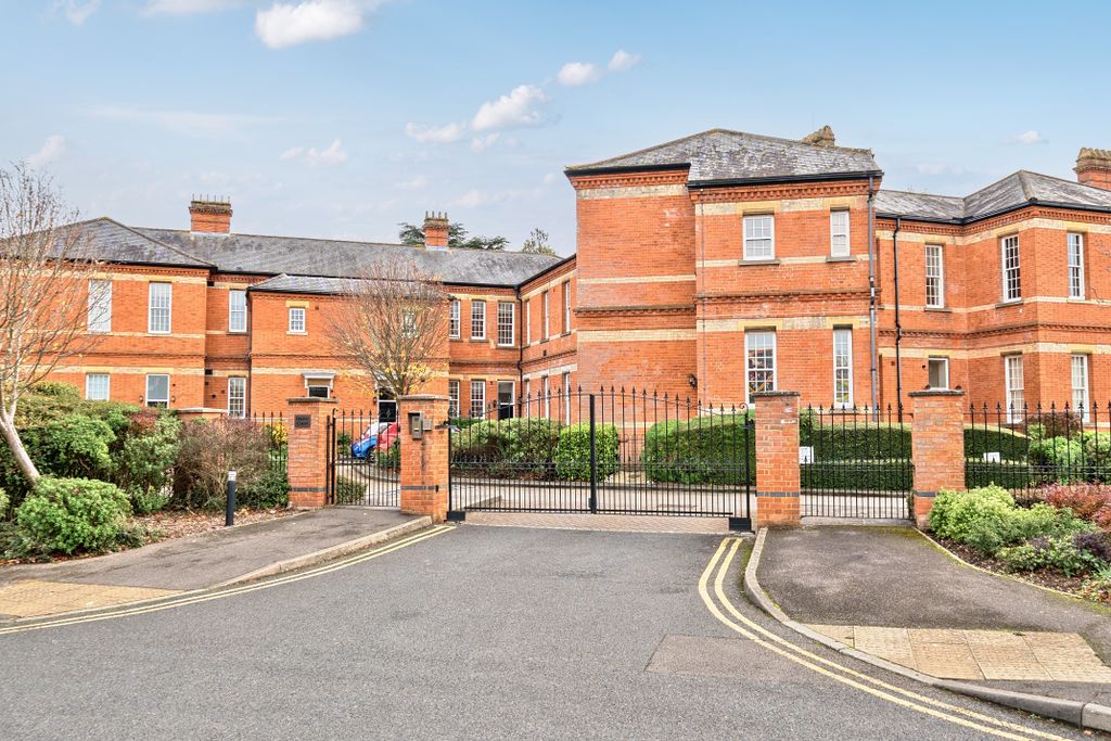 Property photo 2 of 13