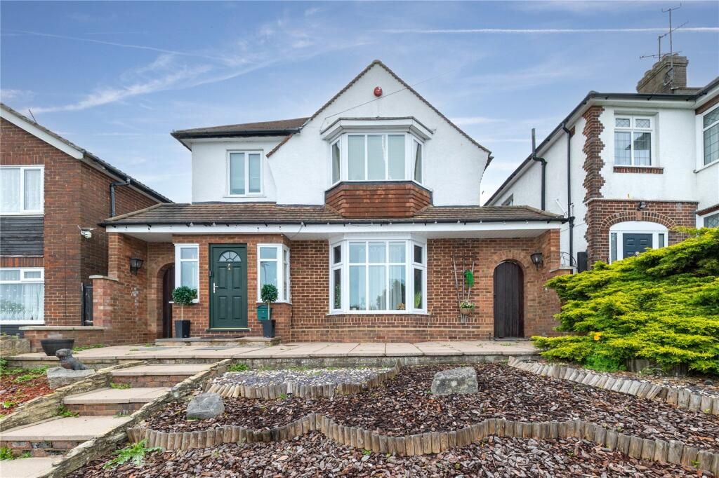 Property photo 1 of 32