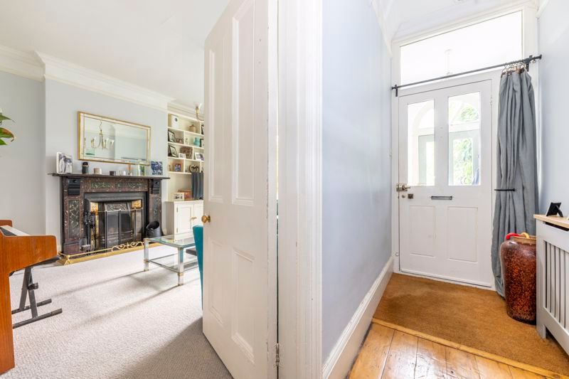 Property photo 3 of 25 Photo 4