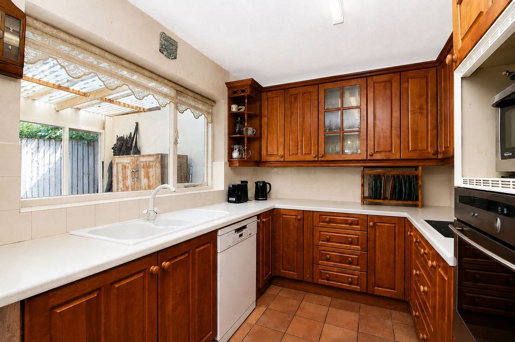 Property photo 2 of 14