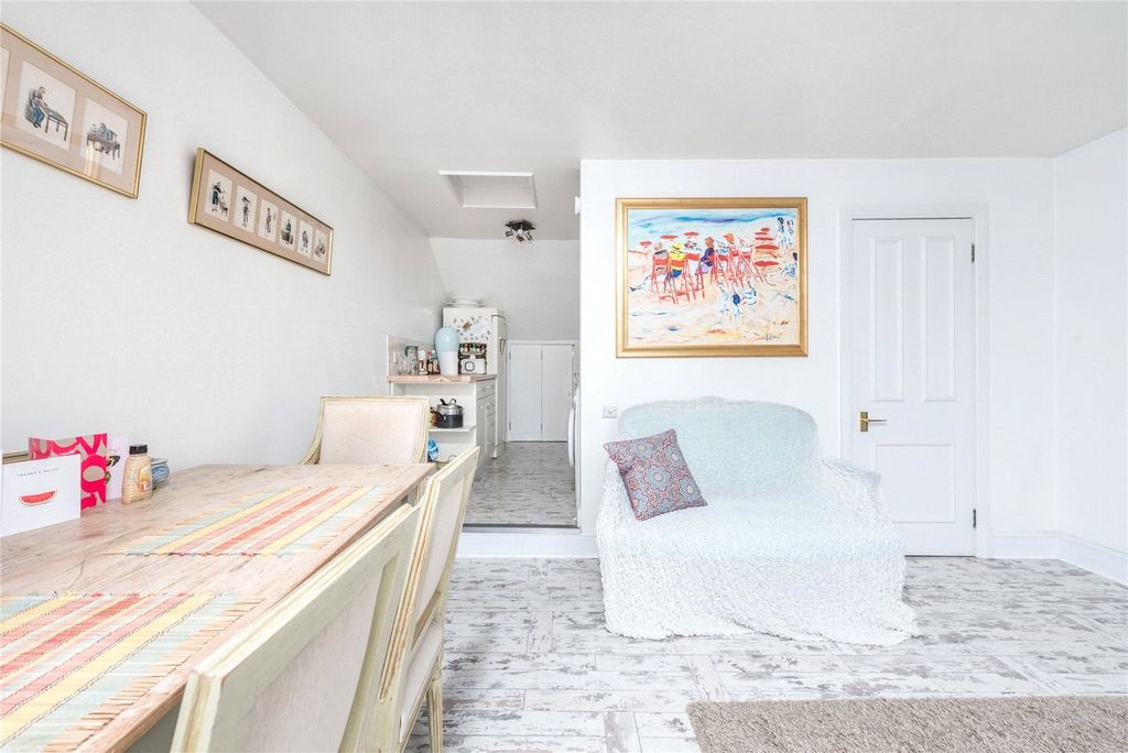 Property photo 2 of 12 Picture No. 04