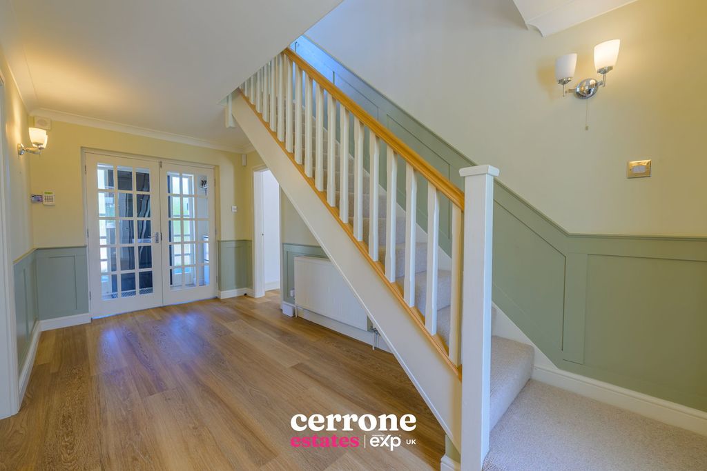 Property photo 3 of 32