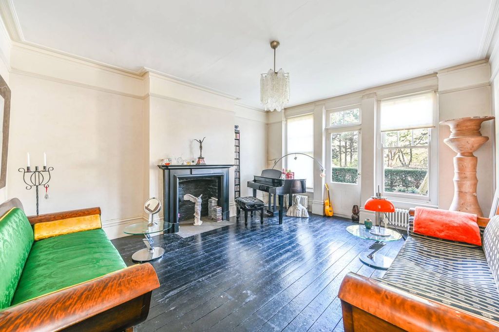 Property photo 2 of 7