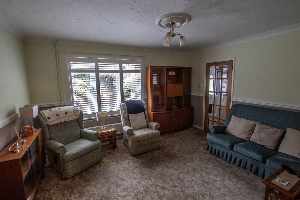 Property photo 2 of 14