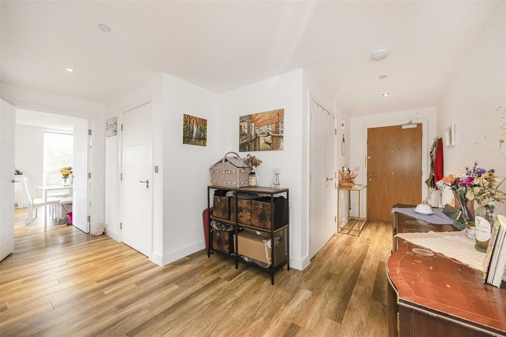 Property photo 2 of 16 13