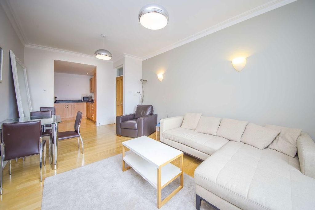 Property photo 3 of 5