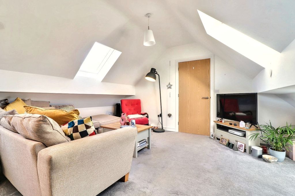 Property photo 3 of 7