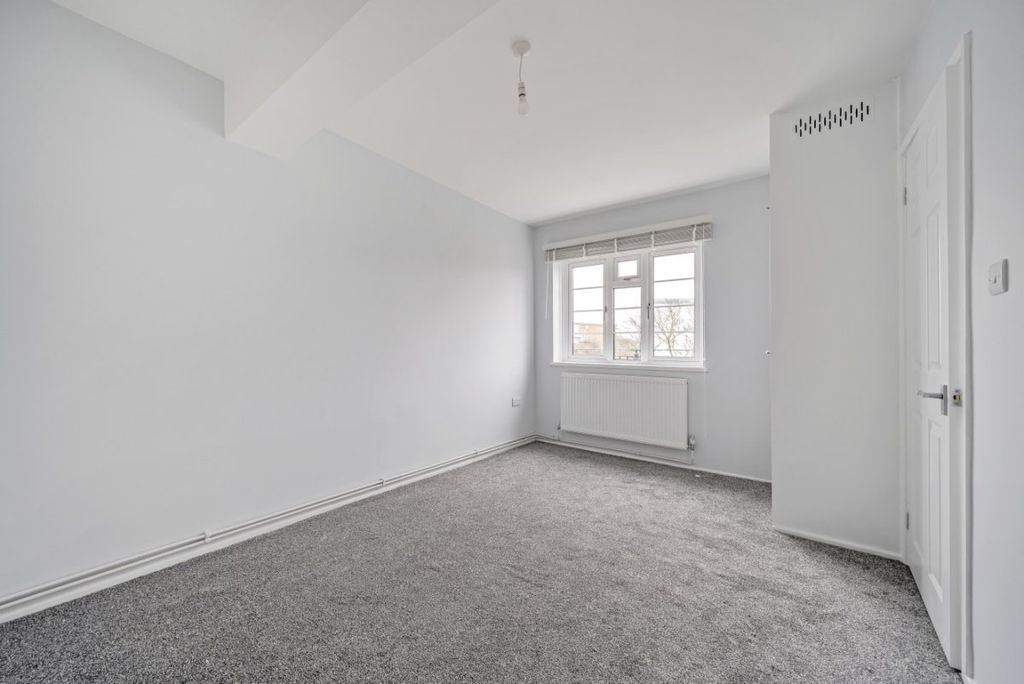 Property photo 3 of 5 Picture No. 04