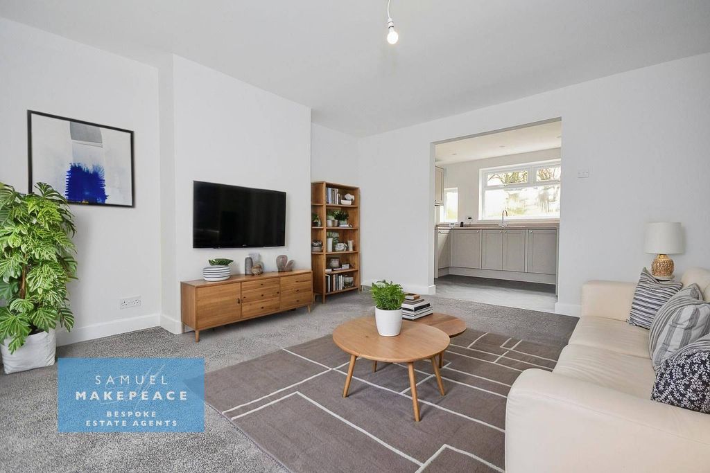 Property photo 3 of 20 Gallery