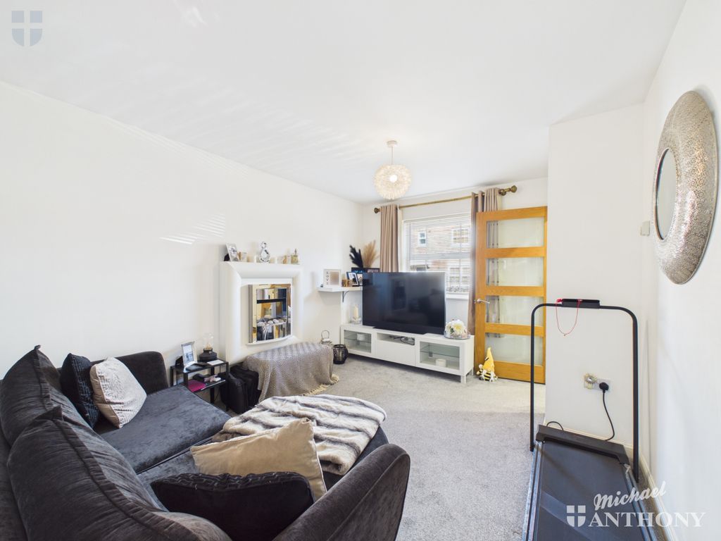 Property photo 2 of 14 Cam03218G0-Pr1195-Still002