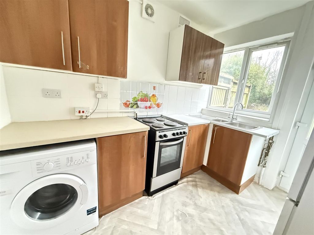 Property photo 3 of 9 17 Baileys -3.Jpg