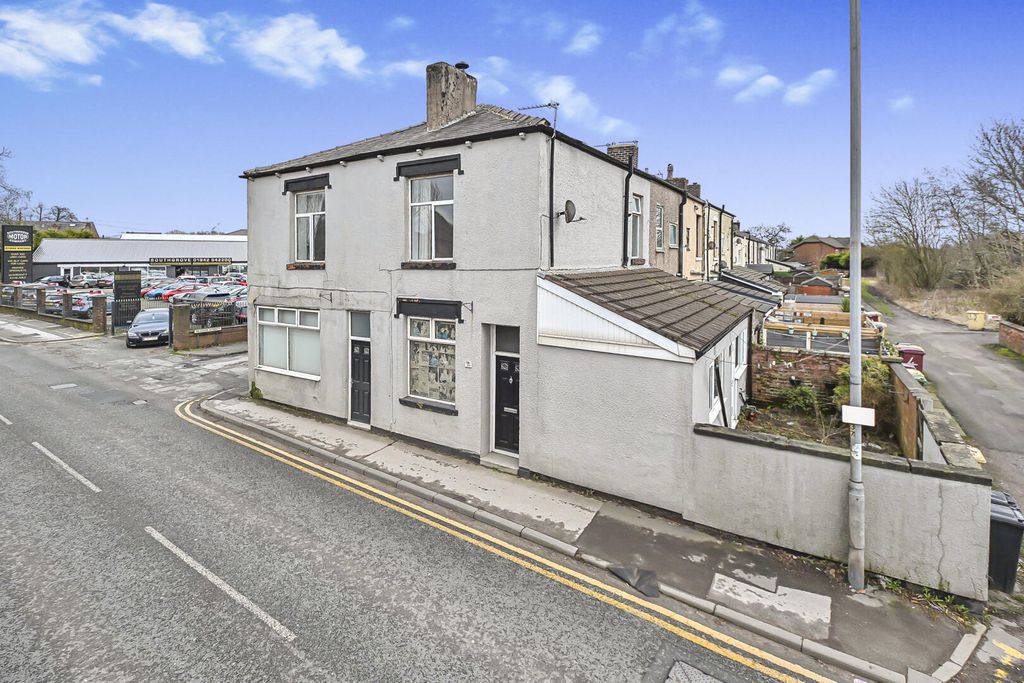 Property photo 2 of 24 Front (Exterior)