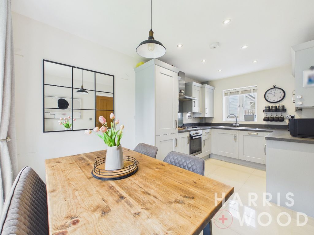 Property photo 3 of 25 4801947