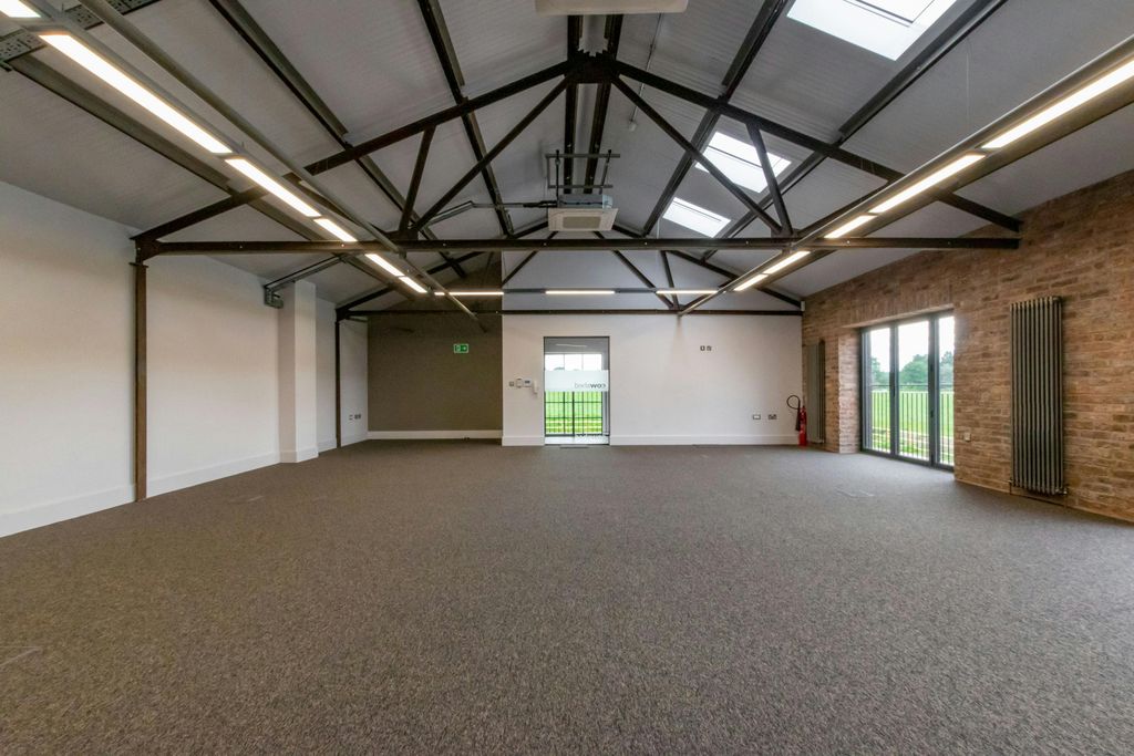 Property photo 3 of 10 Cow Shed Deliver 5656.Jpg