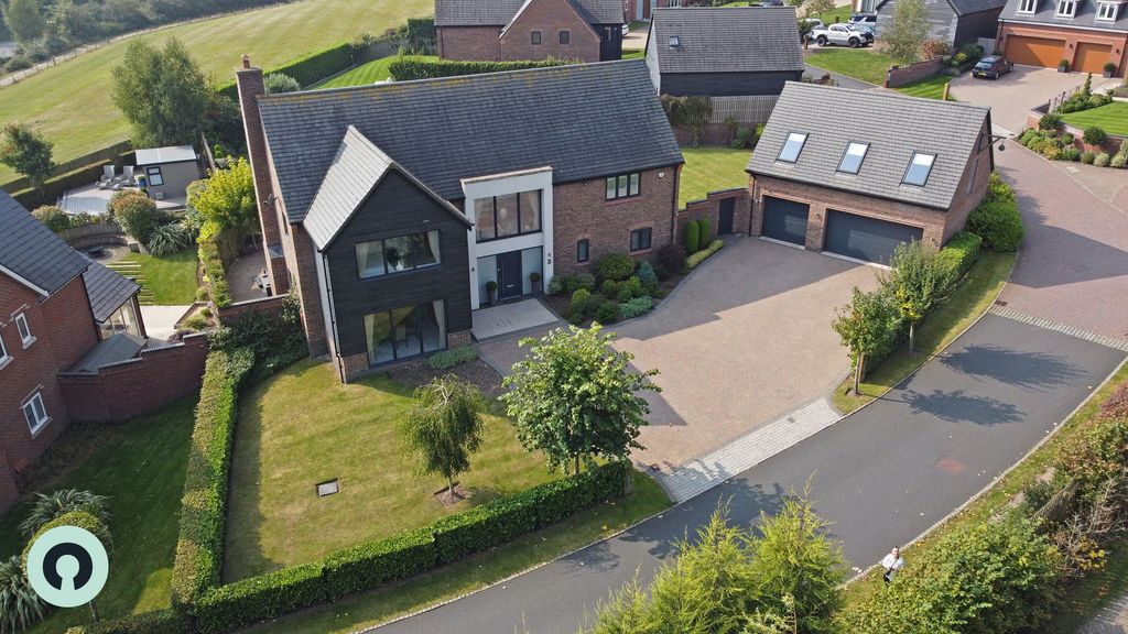 Property photo 1 of 35