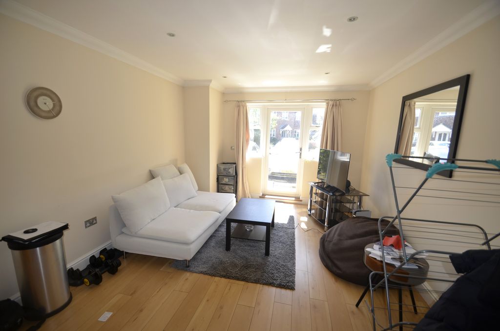 Property photo 3 of 9