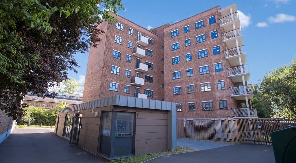 Property photo 3 of 3 Main 1