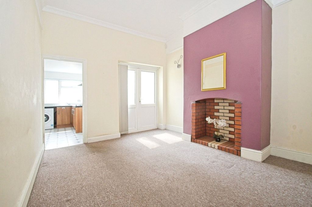 Property photo 3 of 18 Photo