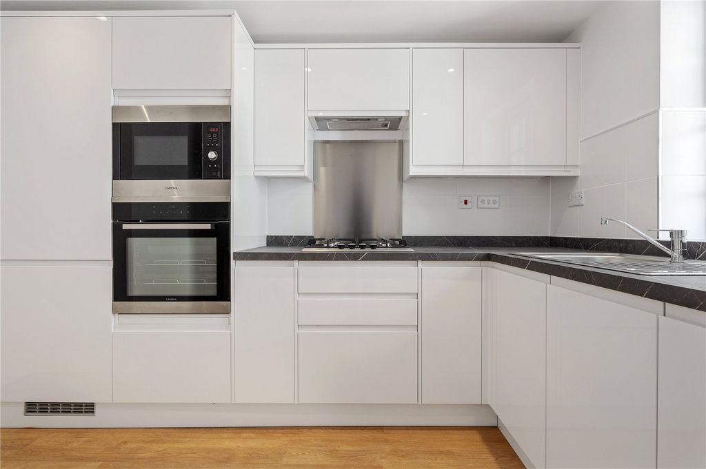 Property photo 2 of 12 Kitchen