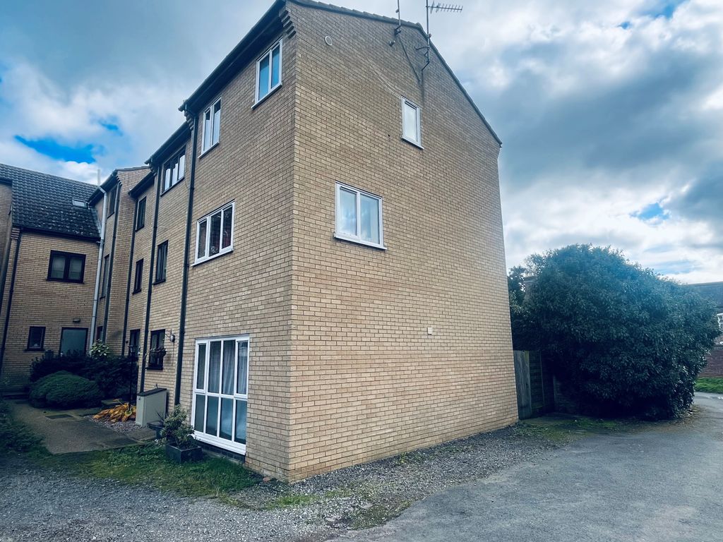 Property photo 1 of 1 Front